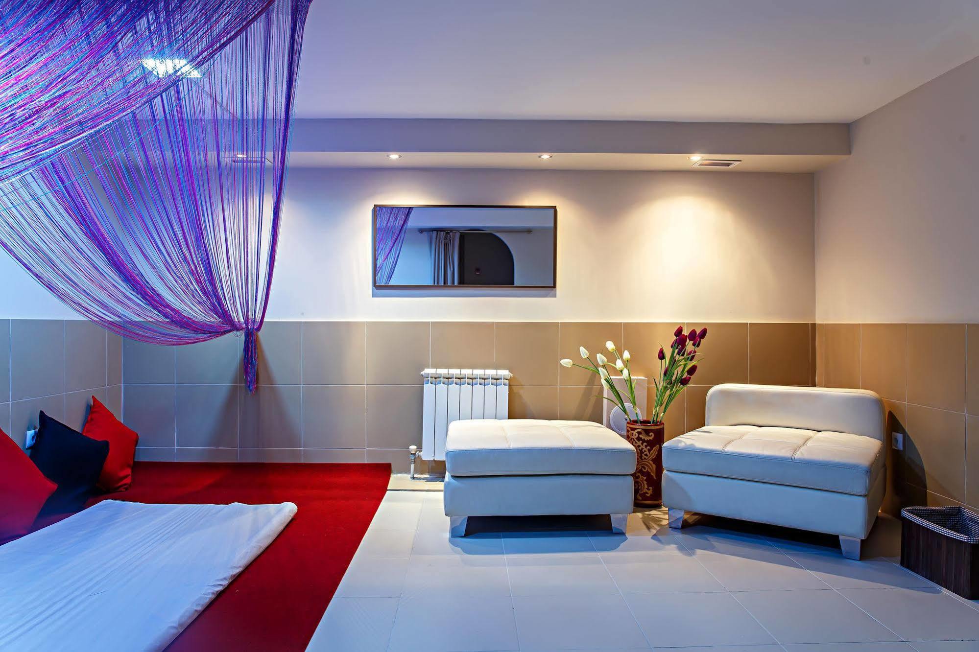 Red Village Hotel Astana Luaran gambar