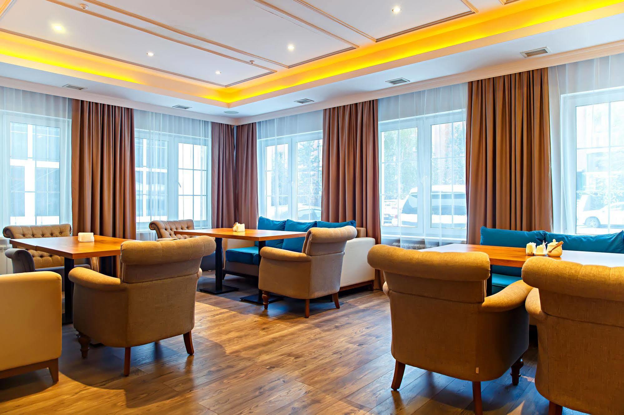 Red Village Hotel Astana Luaran gambar